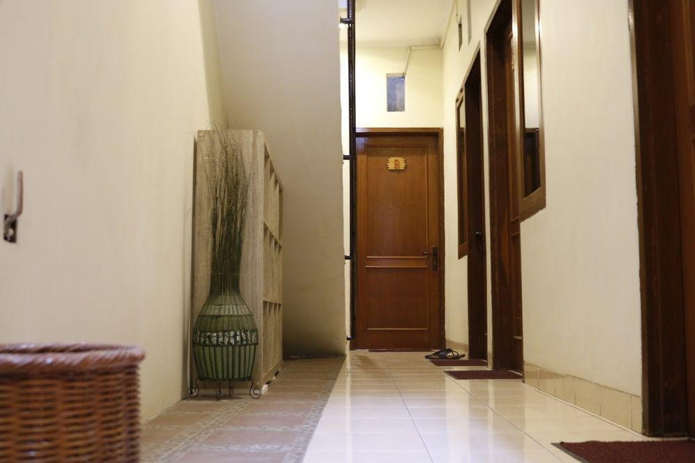 Unique Guesthouse Bandung Exterior foto